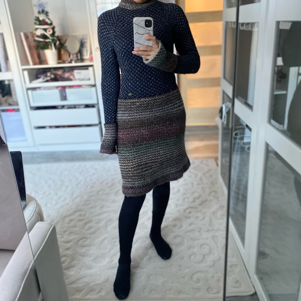 Beautiful Chanel Knit dress from 2011 size 34